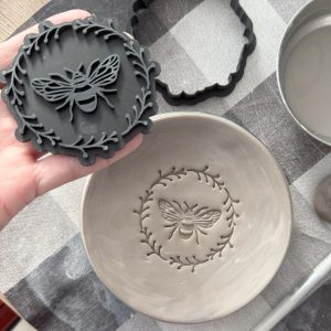 Vykrajovátko - Včela