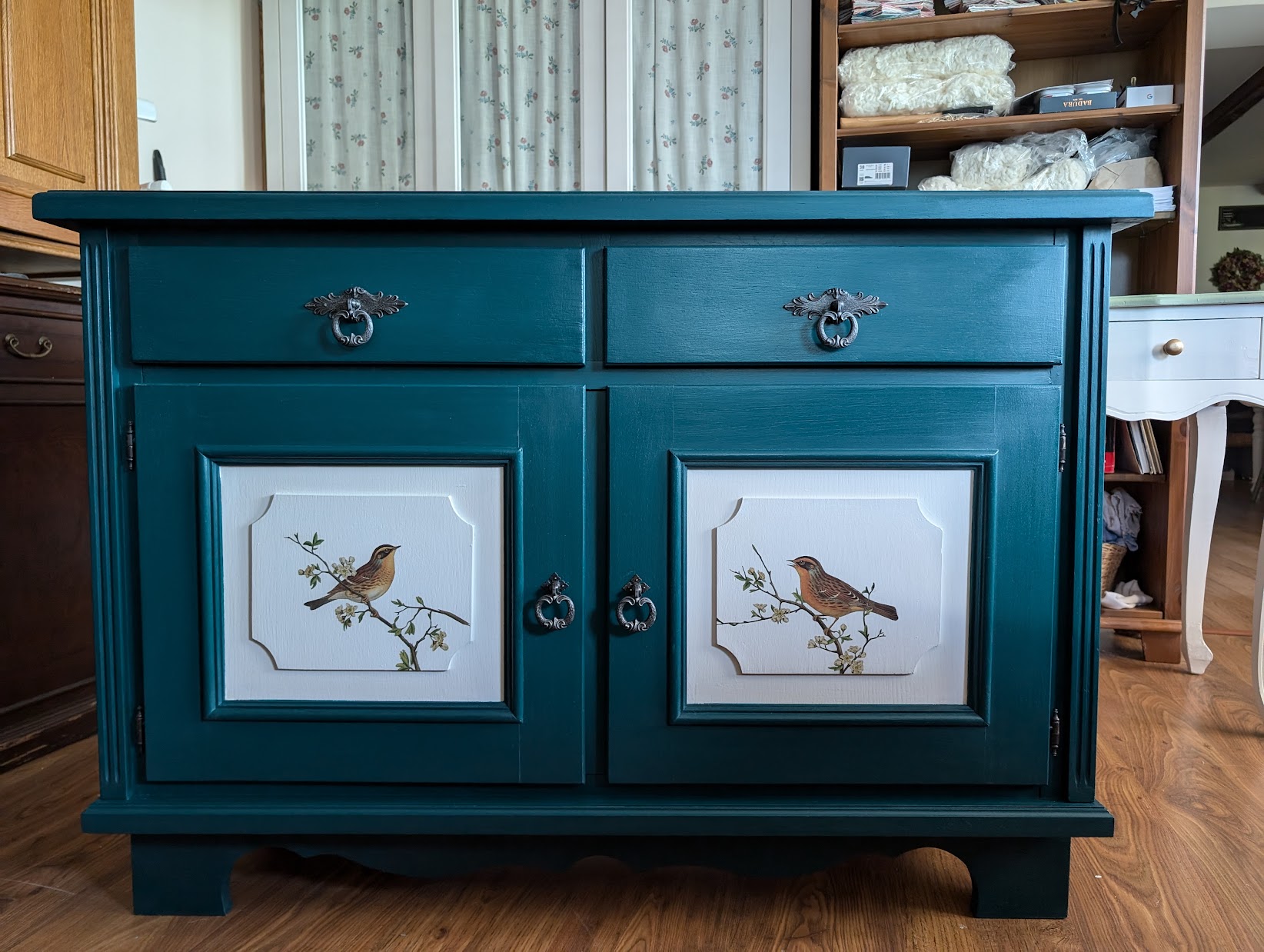 Vtáčiková komoda – Obrázok 2